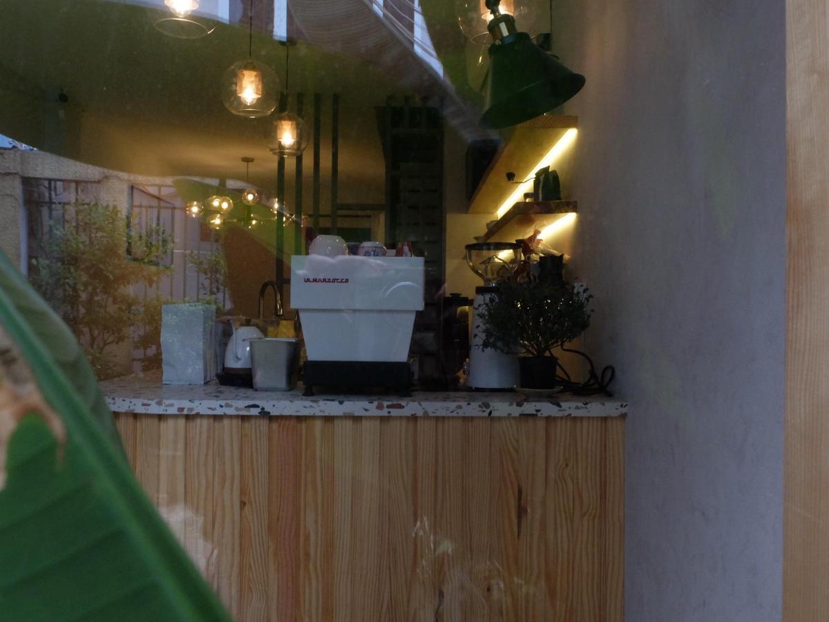 Auberge de jeunesse Half Coffee N Dorm à Hô Chi Minh-Ville Extérieur photo